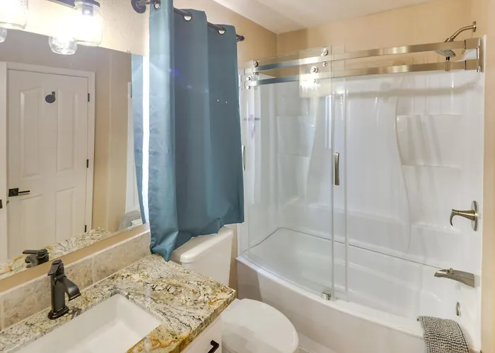 Lovely Bullhead Retreat W/ Pool And Hot Tub Bullhead City