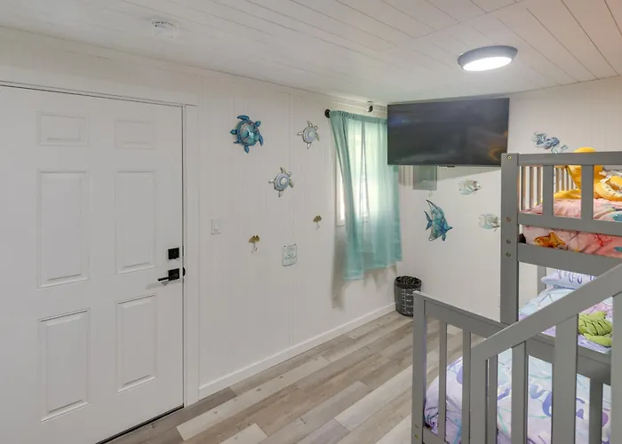 Lovely Bullhead Retreat W/ Pool And Hot Tub Bullhead City