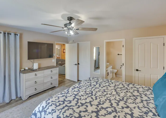 Сasa de vacaciones Lovely Bullhead Retreat W/ Pool And Hot Tub Bullhead City
