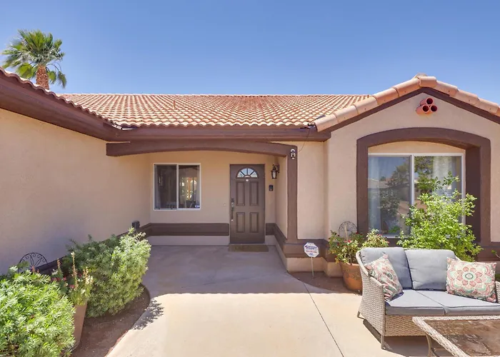 Сasa de vacaciones Lovely Bullhead Retreat W/ Pool And Hot Tub