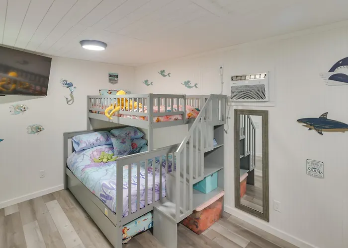 Lovely Bullhead Retreat W/ Pool And Hot Tub